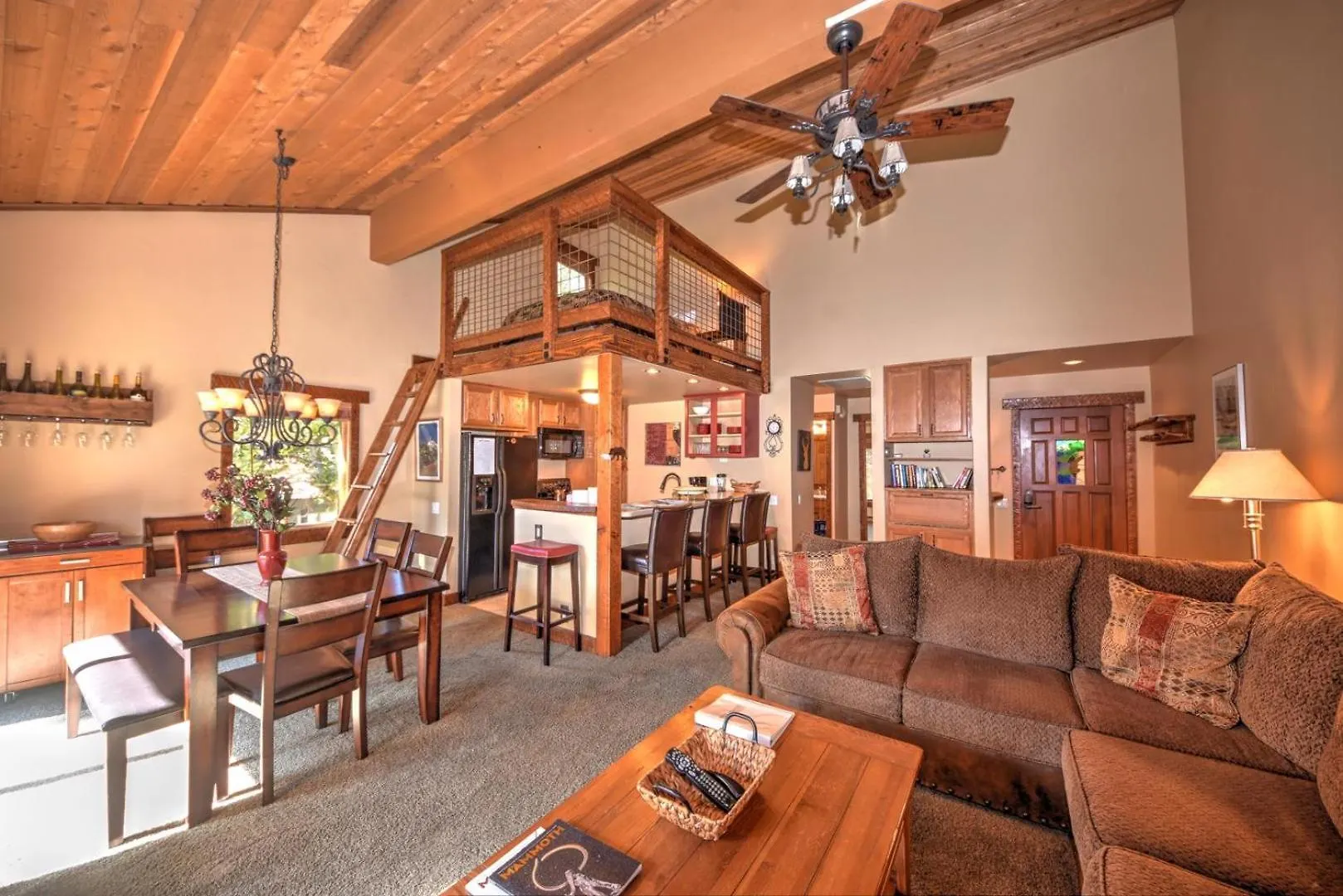 389 - Romantic Snowcreek Retreat Near Creek Mammoth Lakes